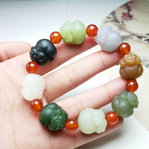 十二生肖发财猪男女款天然和田玉