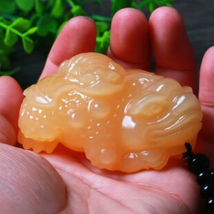 天然黄玉富贵缠身手把件苏工精雕米黄玉黄龙玉金蟾蝙蝠玉石把玩件