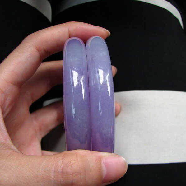 满色冰糯种紫罗兰女款翡翠手镯