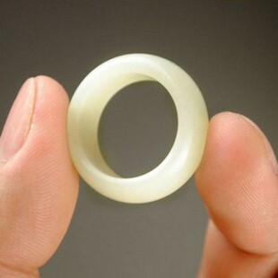 天然新疆和田玉戒指羊脂级白玉籽料玉戒指扳指男女款指环可做吊坠