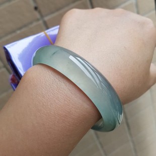 缅甸玉手镯女款天然正品A级玉镯冰种翡翠色飘花玉镯子通透无瑕疵