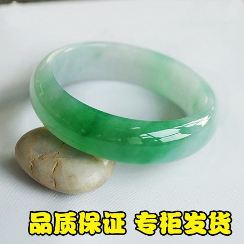 缅甸飘绿翡翠手镯冰糯种半绿飘花翡翠处理玉镯女款飘阳绿翡翠手镯