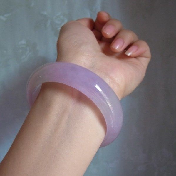 缅甸紫罗兰翡翠手镯淡紫色冰种紫罗兰翡翠玉镯子女款玉手镯包邮