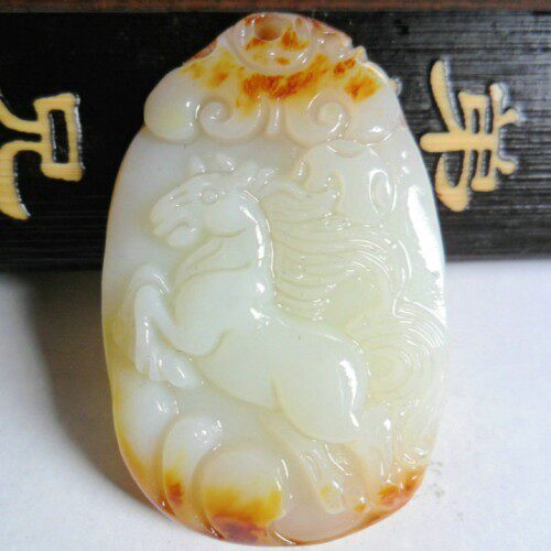 新疆和田玉籽料白玉马马上有钱