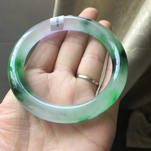 冰种满绿色飘花缅甸翡翠手镯