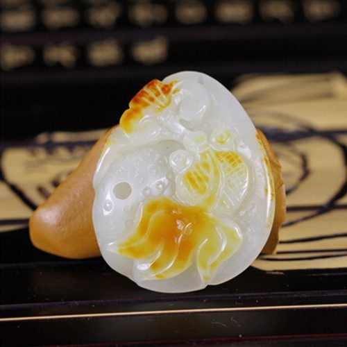 黄沁皮原石带证书新疆和田玉籽料