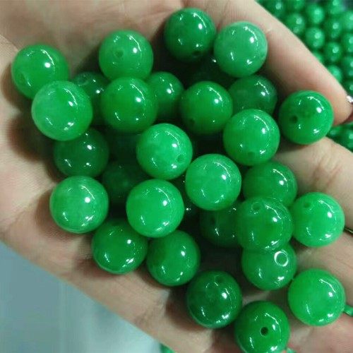 diy翡翠苹果绿项链冰糯种散珠