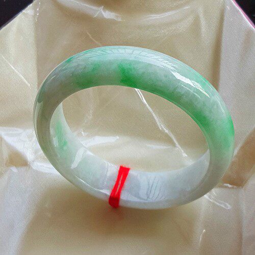 冰糯种白底飘花女款缅甸翡翠包邮