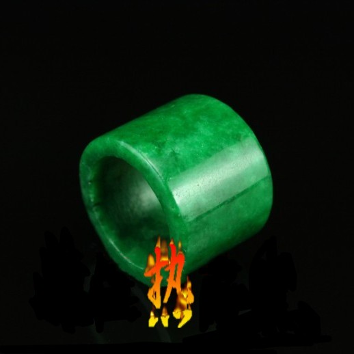 满绿色干青铁龙生男女款翡翠扳指