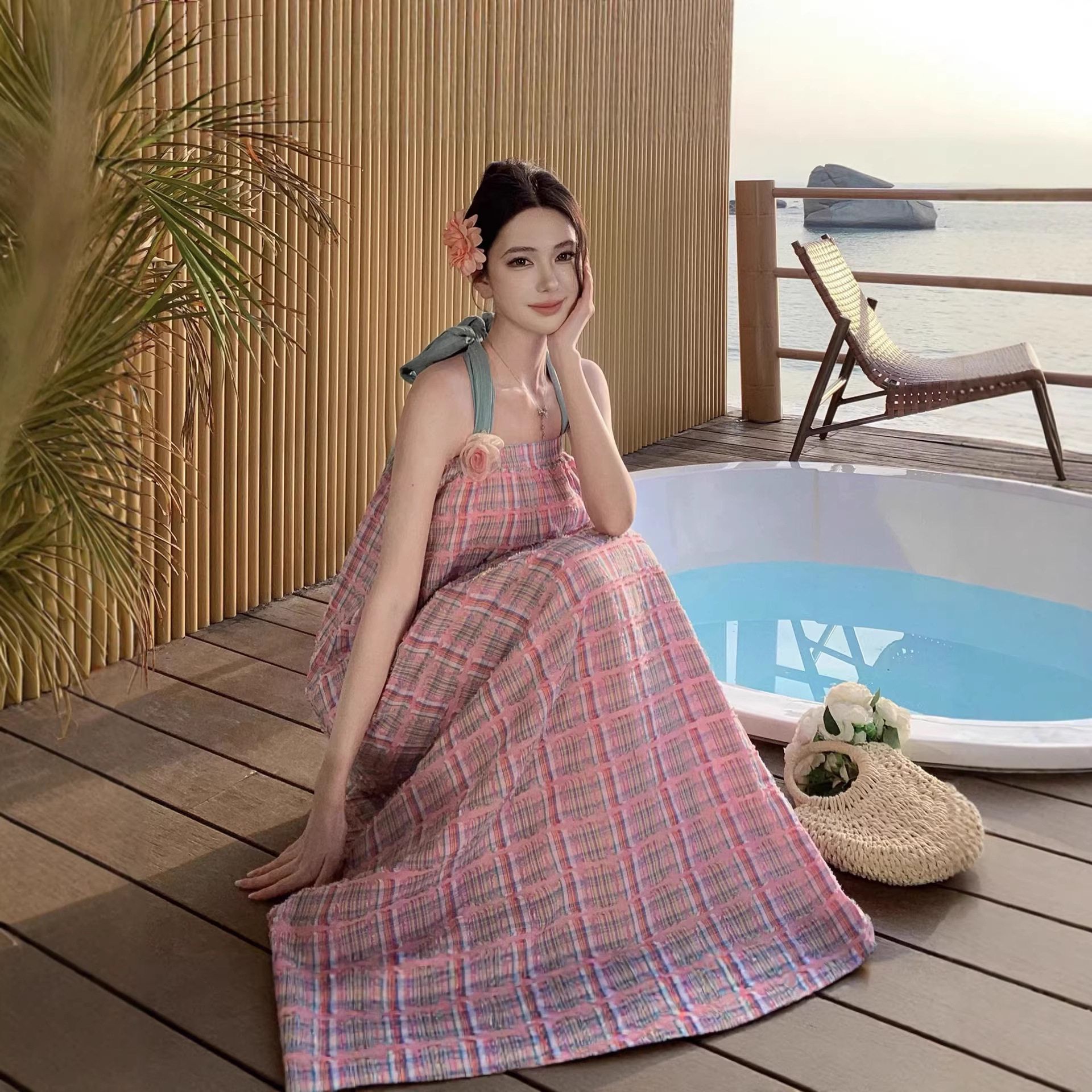 2026跨境新品度假宽松复古格纹长款挂脖抹胸连衣裙