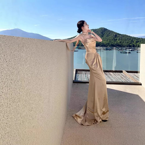 金色订婚礼服裙女绝美晨袍女新娘敬酒服鱼尾主持人生日宴会感