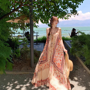 显瘦裙子 气质设计感修身 波西米亚风吊带连衣裙女夏季 新款