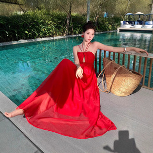 2024跨境新品 挂脖吊带连衣裙女夏高级感超仙气质长裙气质海边度假