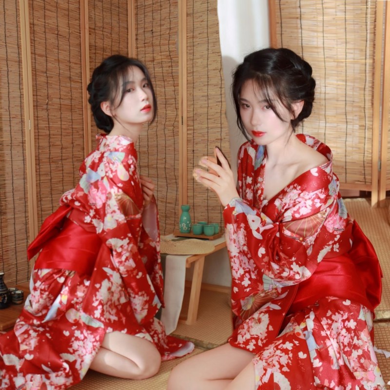 影楼服装主题拍摄服装改良式和服