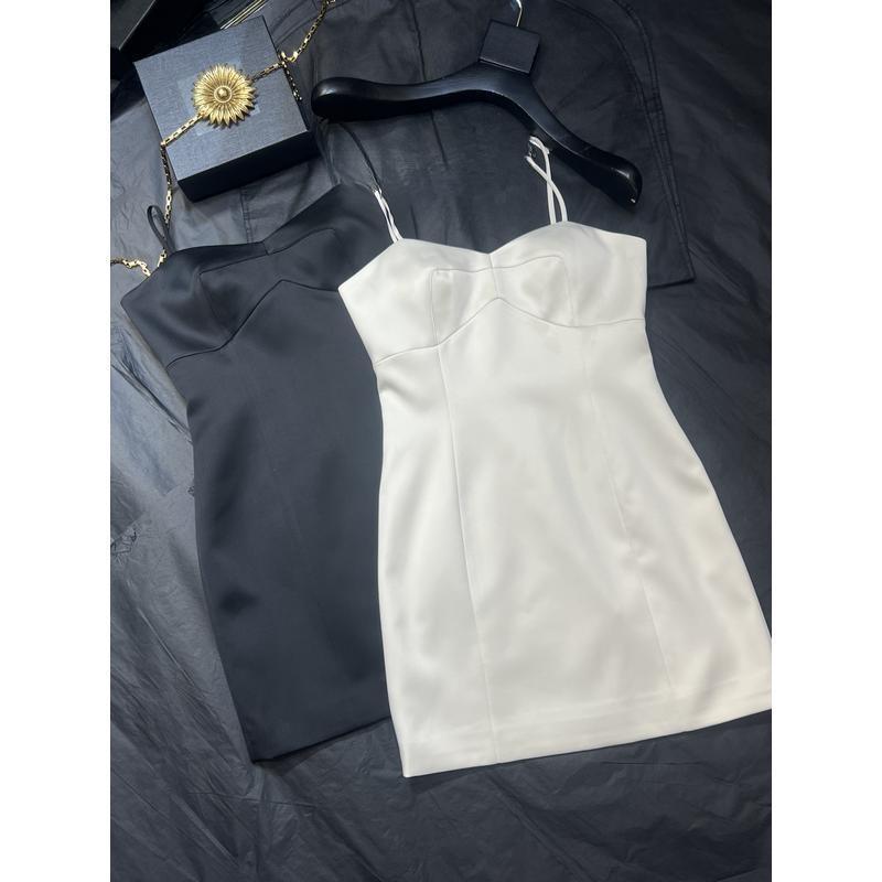 法式吊带连衣裙女夏显瘦气质百搭套装上衣轻熟风穿搭女人味显白