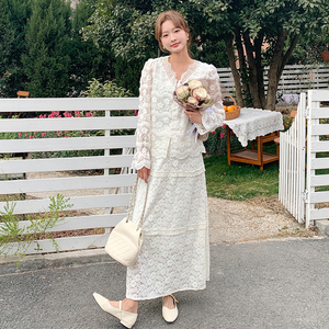 御姐轻熟长袖连衣裙女装2025春秋季新款性感蕾丝V领包臀鱼尾长裙图片