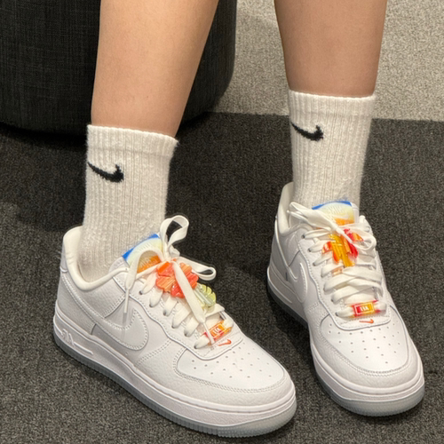 NIKE/耐克 四季运动鞋AIR FORCE1空军一号女子板鞋IB8875-111