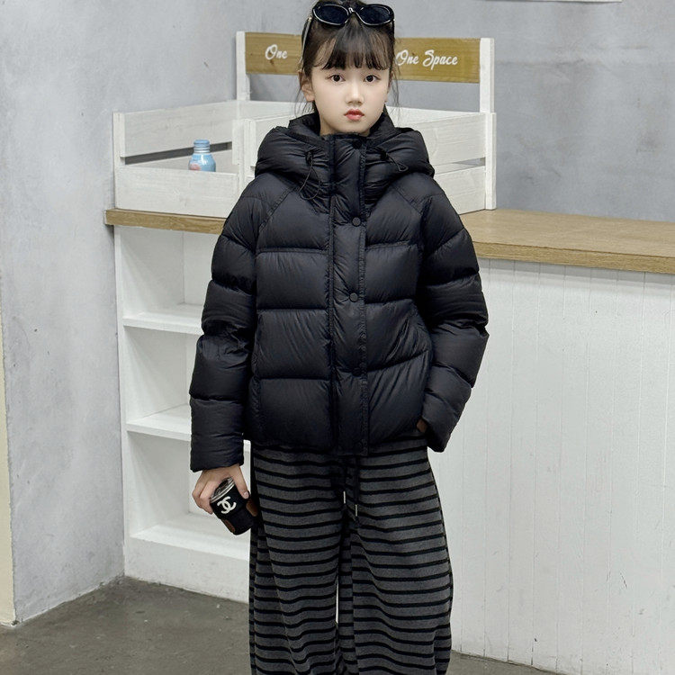 2025冬季新款洋气女童简约休闲连帽羽绒服