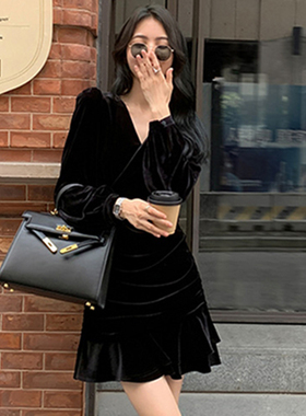 赫本风黑色V领气质高端小礼服2025春通勤修身鱼尾内搭连衣裙2704