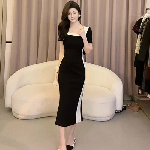 2026夏季新款女时尚修身收腰裙子轻奢设计感气质显瘦连衣裙D7088