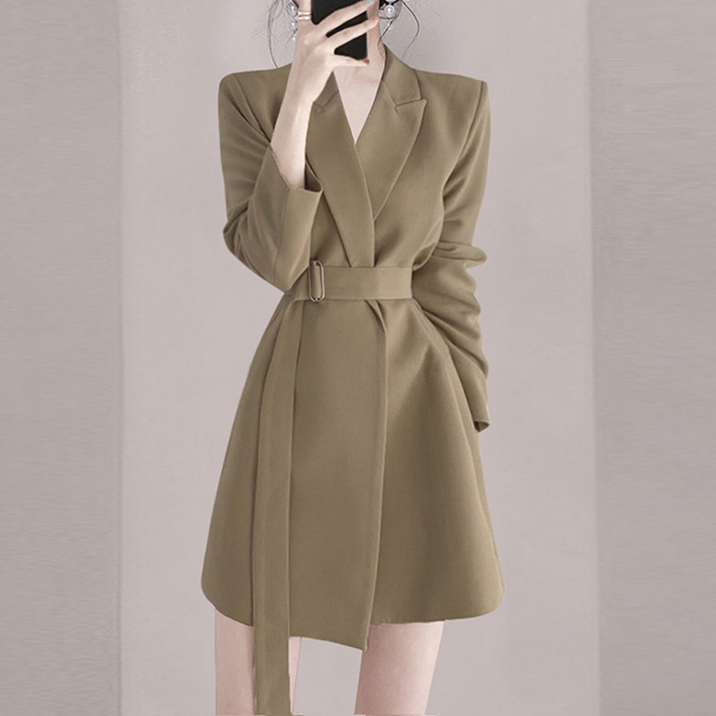 通勤风A字裙纯色女神范高级感