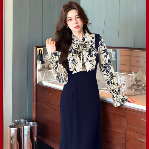 2026春季新款女韩系温柔风撞色拼接假两件收腰长袖连衣裙D4765