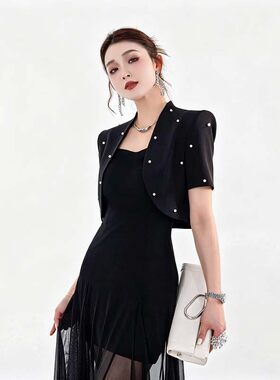 有里布2026夏季新款女时尚设计感气质外套抹胸吊带裙两件套D7494