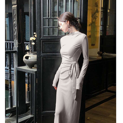 2026秋冬季新款女神范半高领长袖连衣裙绑带设计显瘦连衣裙D4205