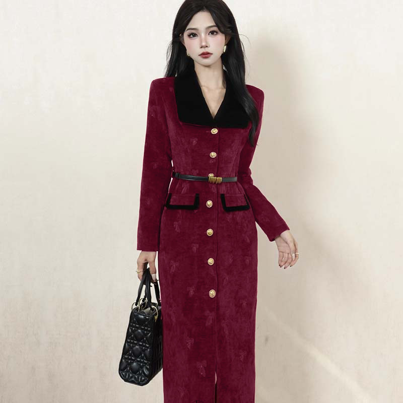 含腰带法式翻领打底裙子2025秋冬季新款拼色气质连衣裙QY0170