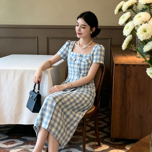 有里布2026夏季新款女法式复古方领格子优雅显瘦气质连衣裙 D8686