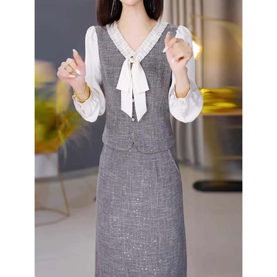 有里布2025秋季新款今年流行爆款高档长袖减龄轻奢连衣裙QY0036