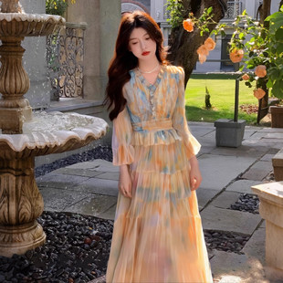 新款 半裙套装 法式 衬衫 D0671 高级感轻奢V领碎花长袖 两件套2026春季