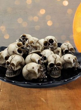 20Pcs Mini Skull Heads Collectable Halloween Gothic Skull Sc