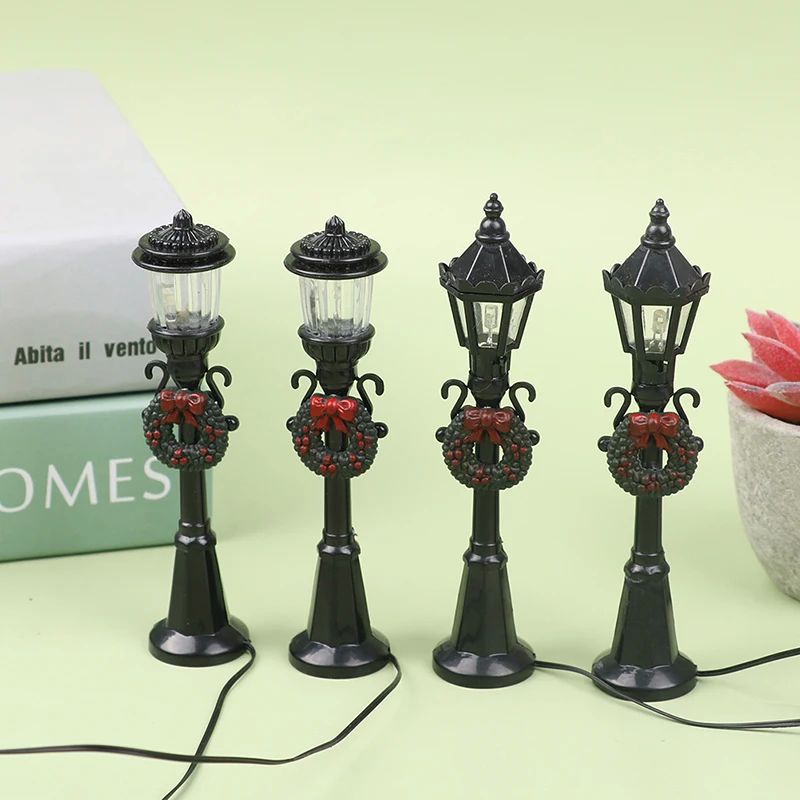 4Pcs/Set Christmas Mini Street Light Models Dollhouse Street