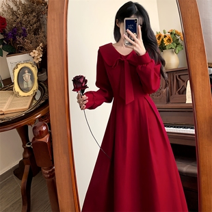 晚礼服 赫本风红色娃娃领连衣裙高级感订婚敬酒服回门便装 秋装 新款