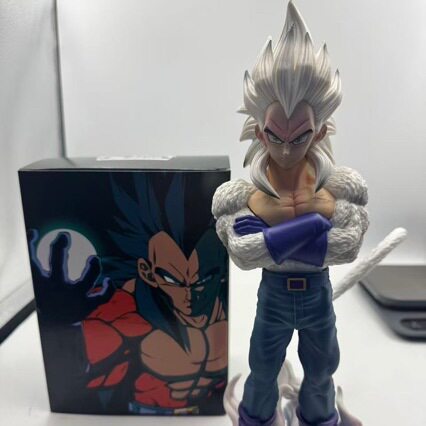 七龙珠暴力熊超四贝吉塔手办雕像