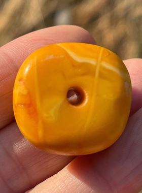 蓝莲花9.1克黄花蜡古董老蜜蜡饼子墩子吊坠27x26x18mm