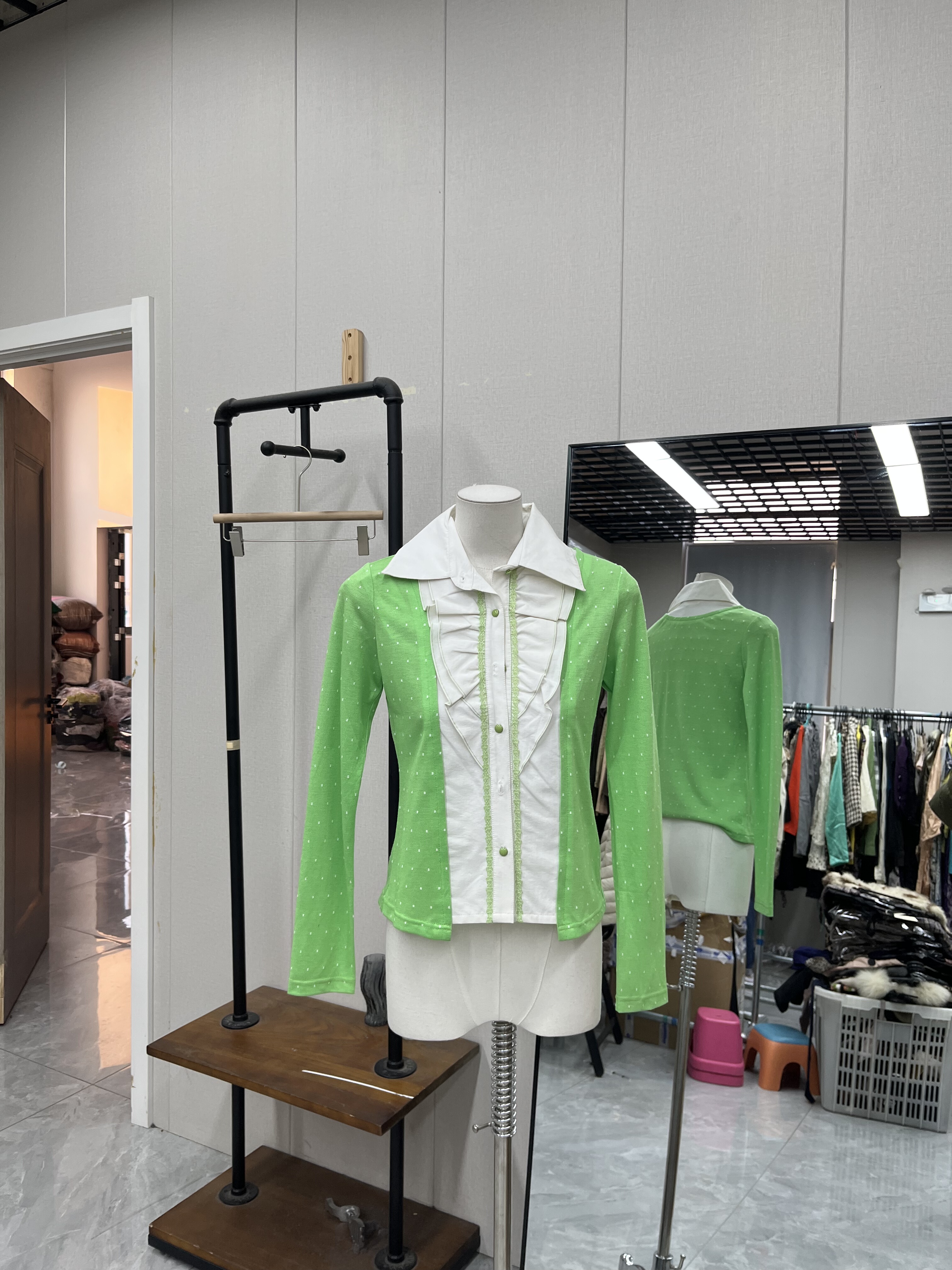 针织拼接长袖花边领衬衫假两件套设计甜美可爱款