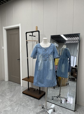 浅色系牛仔连衣裙圆领夏季娃娃衫款宽松下摆可爱甜美