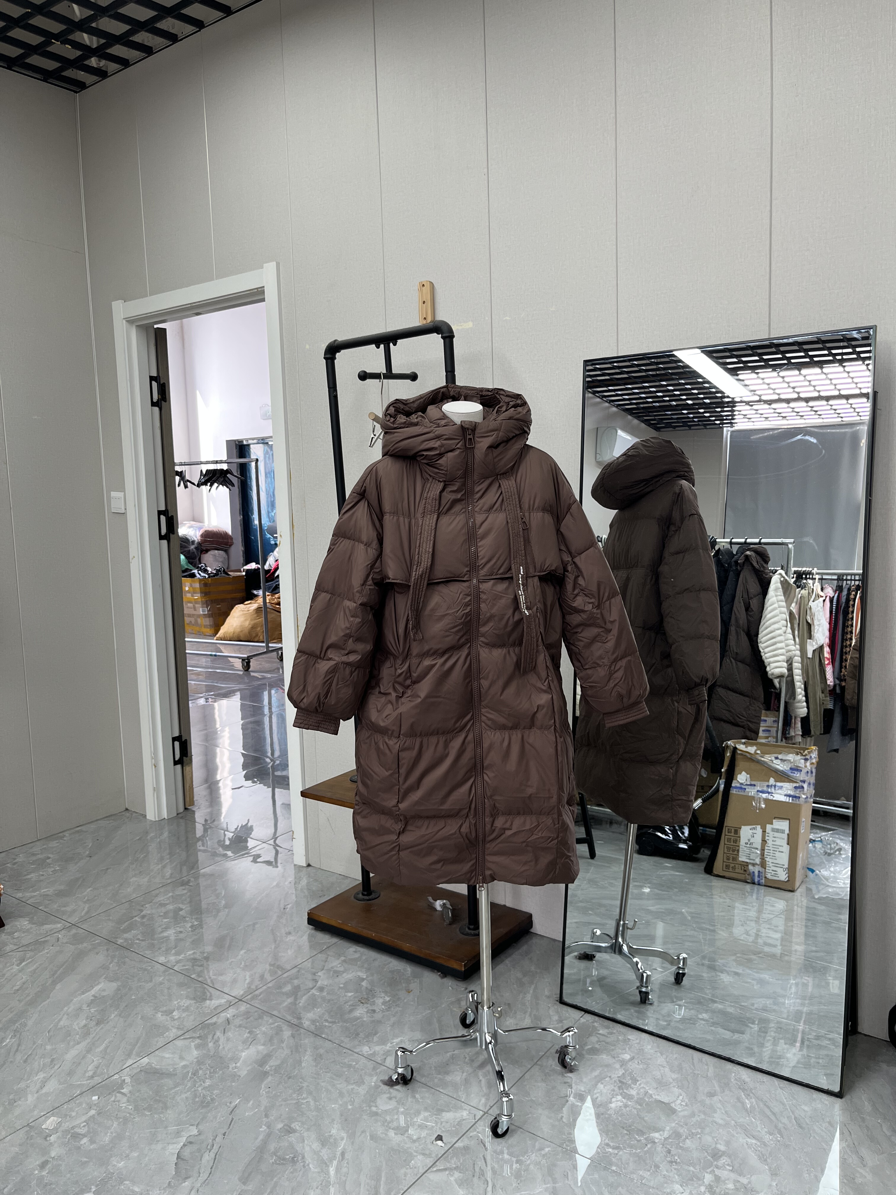 行走的羽绒被系列之飘带设计连帽90白鸭绒羽绒服棕色款