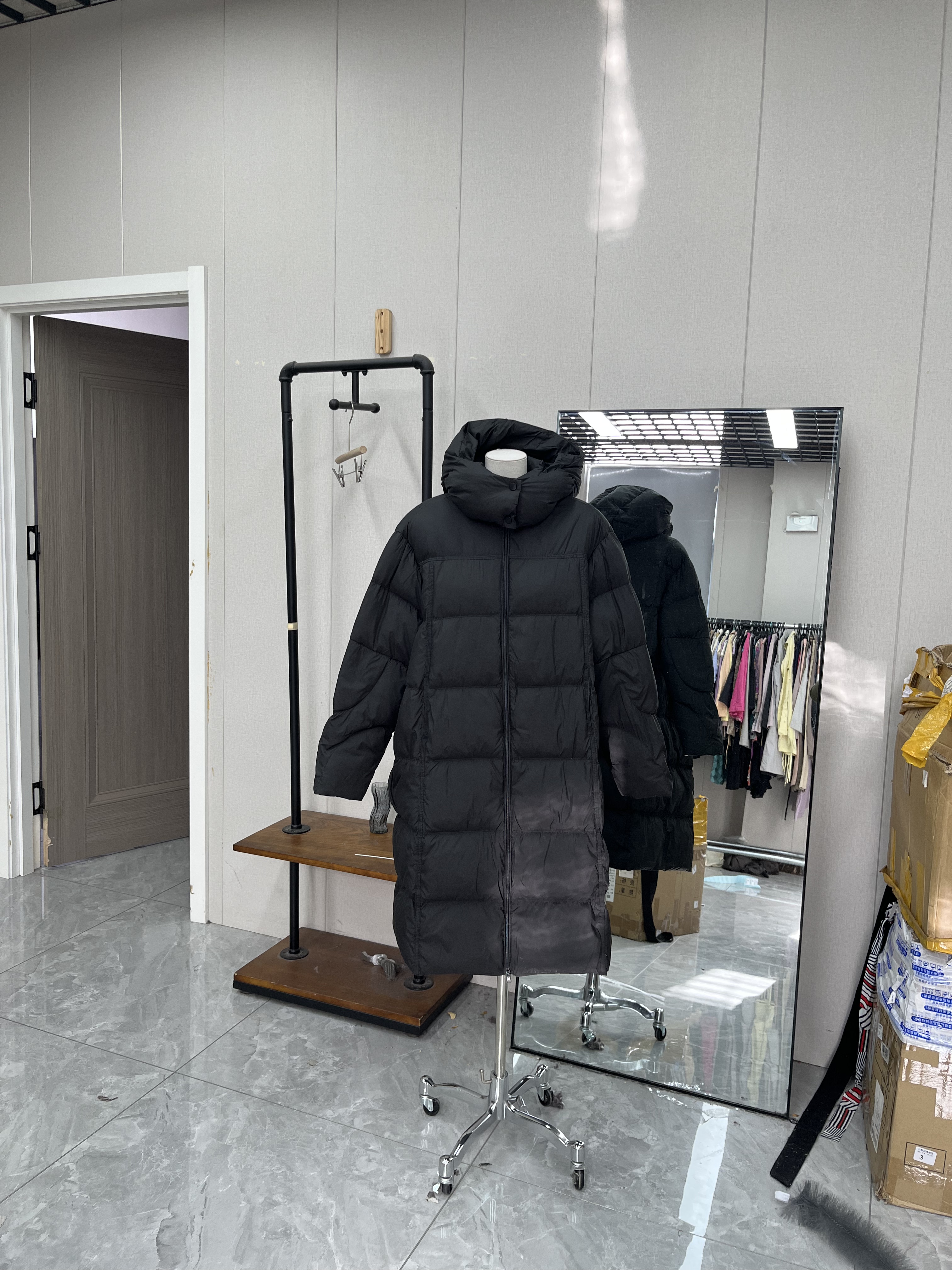 黑色大长款羽绒服厚实保暖连帽磁吸扣高级百搭耐脏款