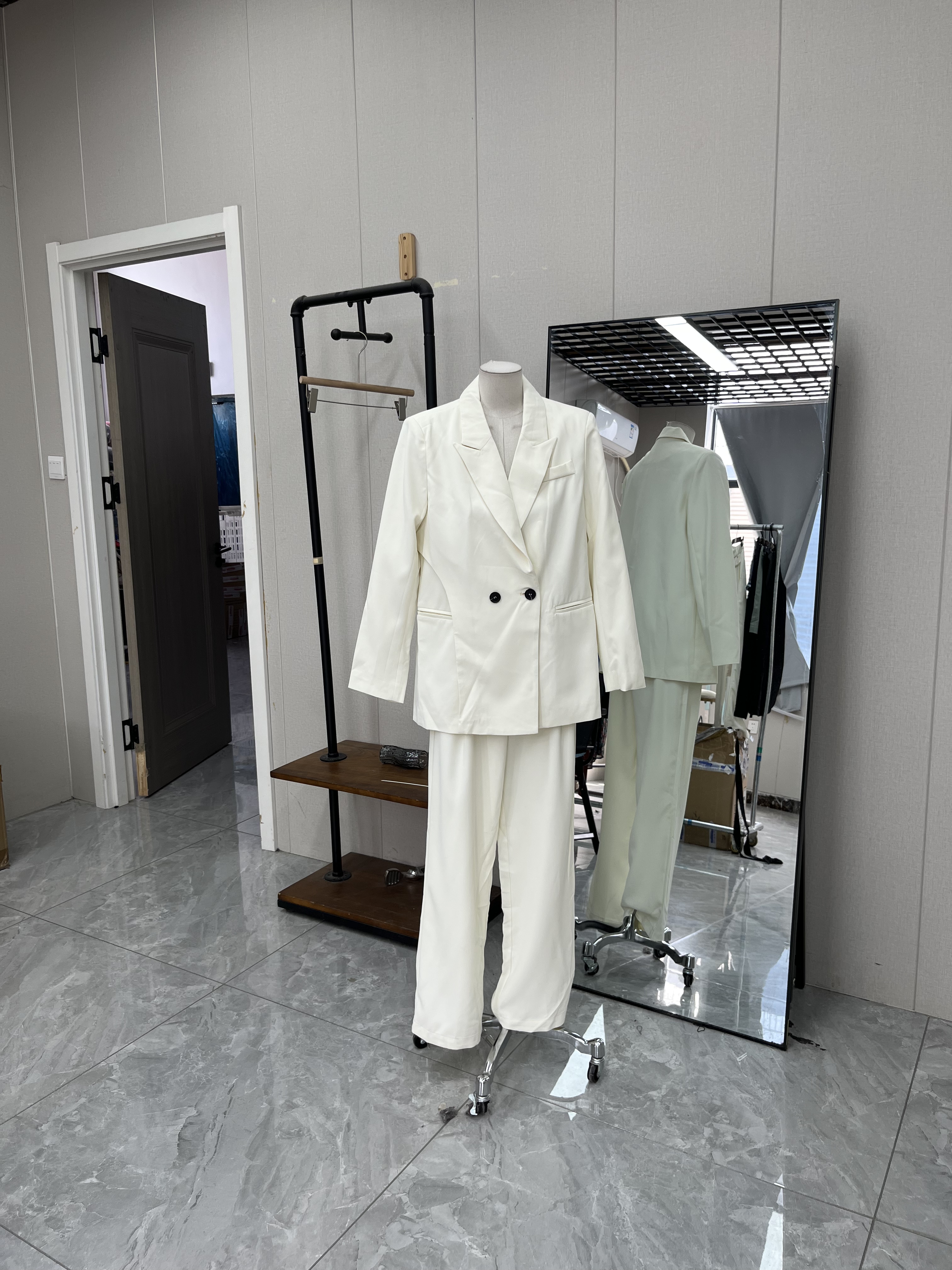 西服套装白色款高级通勤阔腿裤高腰搭配气质西服春秋