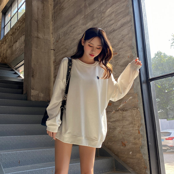 Non real shooting autumn new Korean round neck Pullover peach heart sweater women's long sleeve loose top