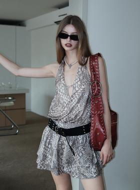 AE30 SAINT 复古蛇纹挂脖花苞连衣裙 露背金属钉蛋糕裙