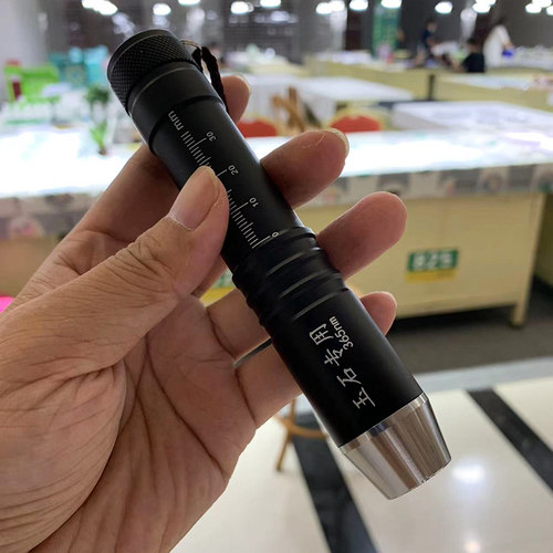 翡翠玉石鉴定紫光灯鉴别翡翠真假