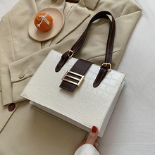 Fairy bag 2021 new Korean versatile messenger bag autumn winter wide shoulder strap new one shoulder chain bag