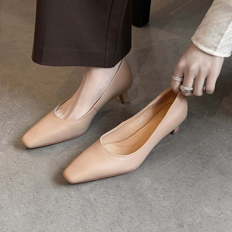 通勤风真皮方头浅口单鞋女细跟一脚蹬气质优雅工作鞋中跟杏色时尚