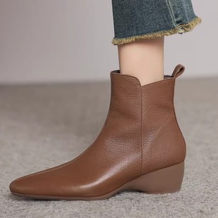 法式 羊皮尖头粗跟中跟百搭 复古真皮短靴女单靴秋冬季 2025年新款