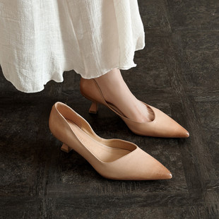 法式复古风真皮牛皮尖头单鞋女浅口细跟中跟通勤百搭镂空擦色皮