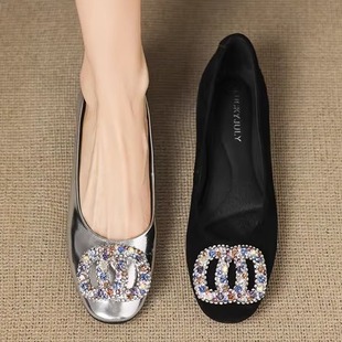 银色时尚 新品 百搭女鞋 真皮单鞋 百搭 女圆头低跟内增高水钻方扣时尚